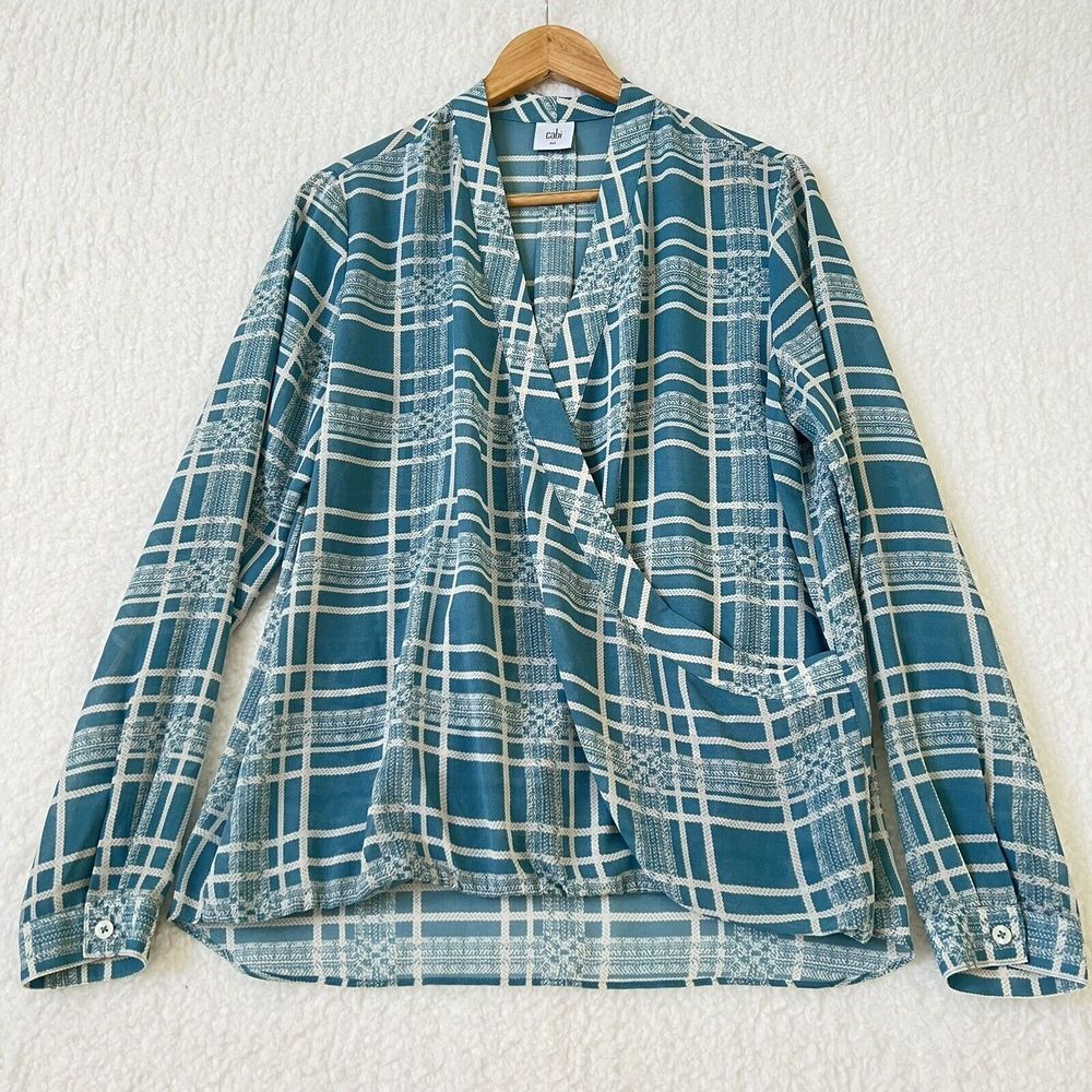 CAbi Women's Windowpane Plaid‎ Faux Wrap Aqua/White Flowy Blouse Size Medium
